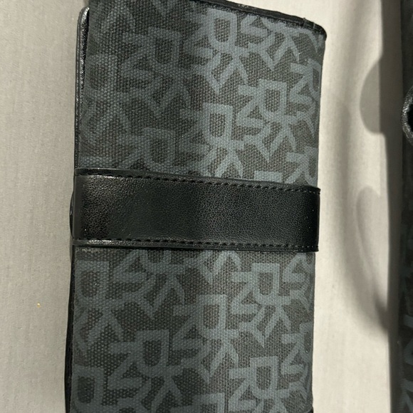 Vintage DKNY Bag and Wallet Combo! - Picture 6 of 8